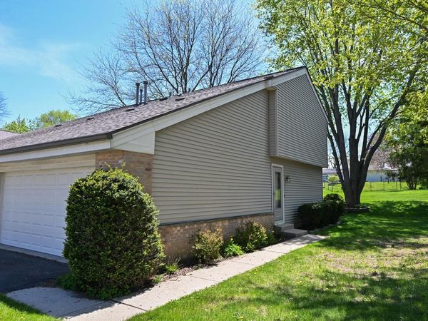 7365 Delaine DRIVE, Oak Creek, WI 53154