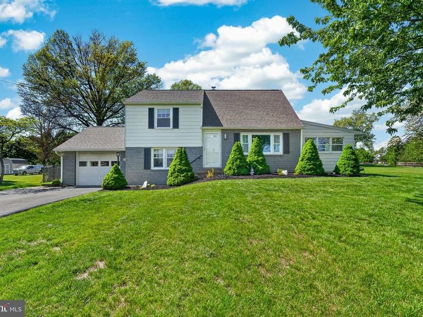 83 Hawthorne Avenue, Gilbertsville, PA 19525 Main Photo