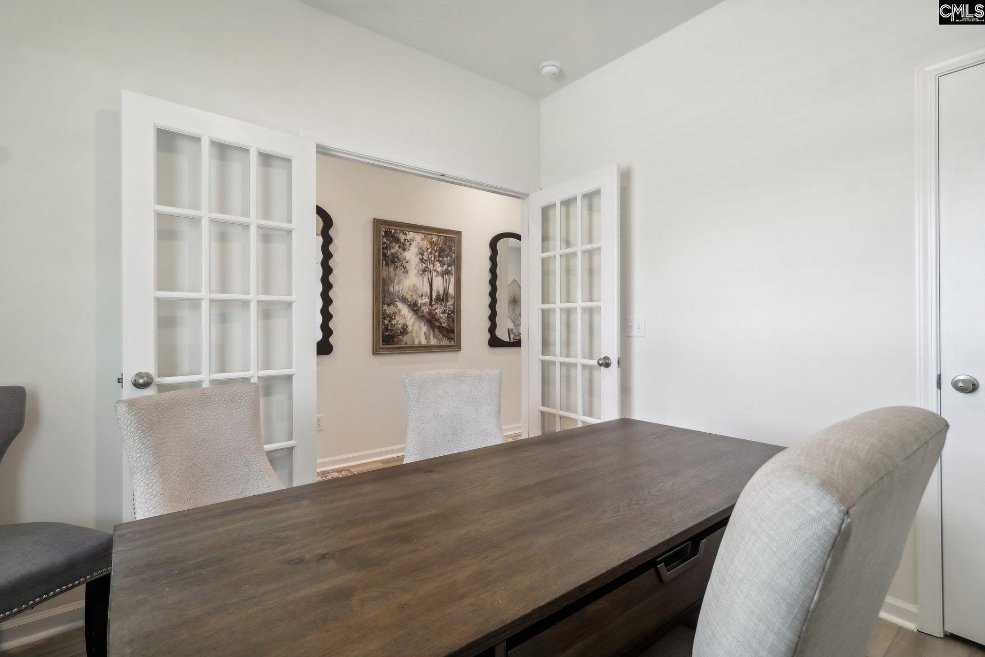 598 Griffon Drive Photo 16