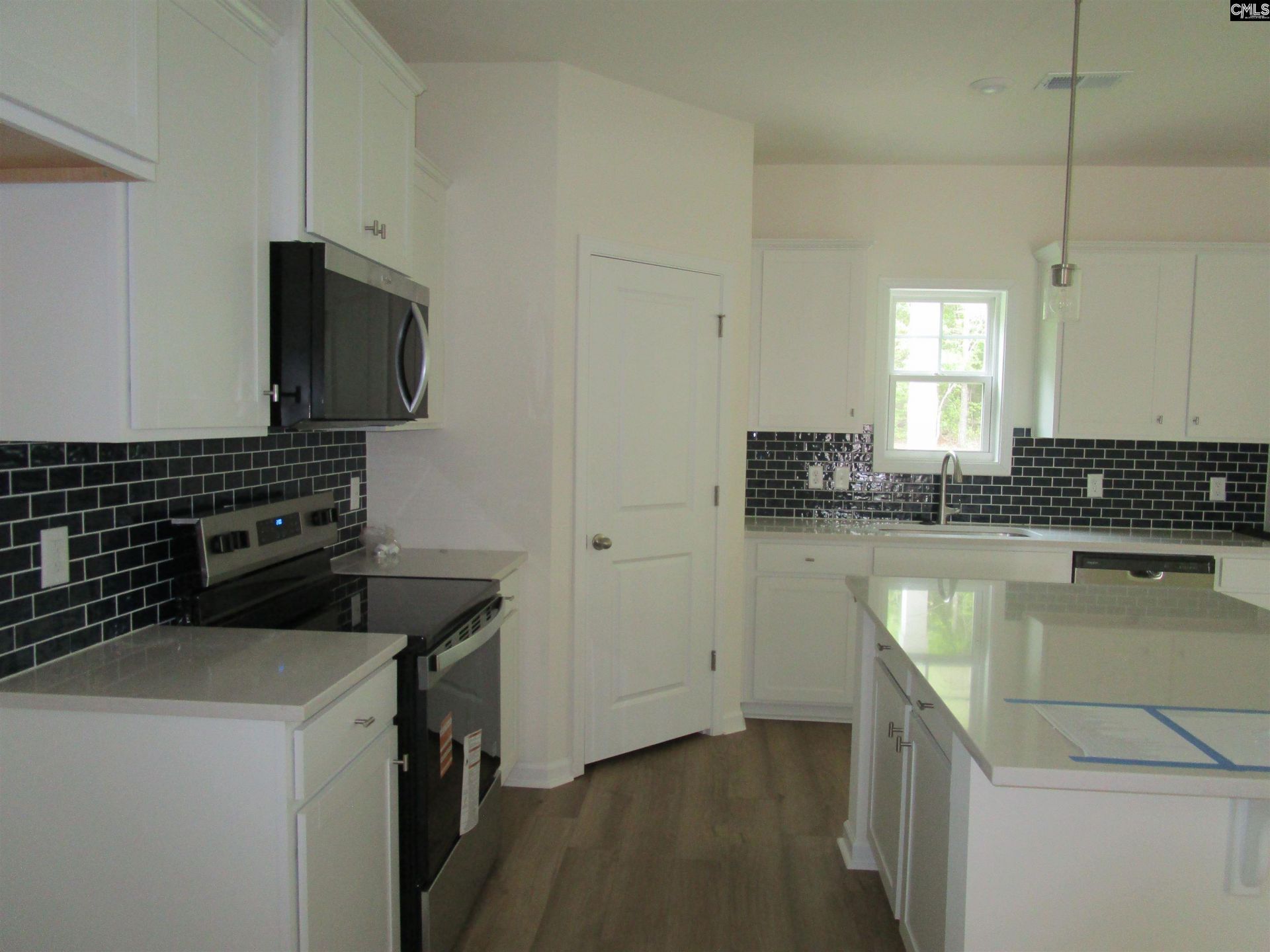 598 Griffon Drive Photo 5