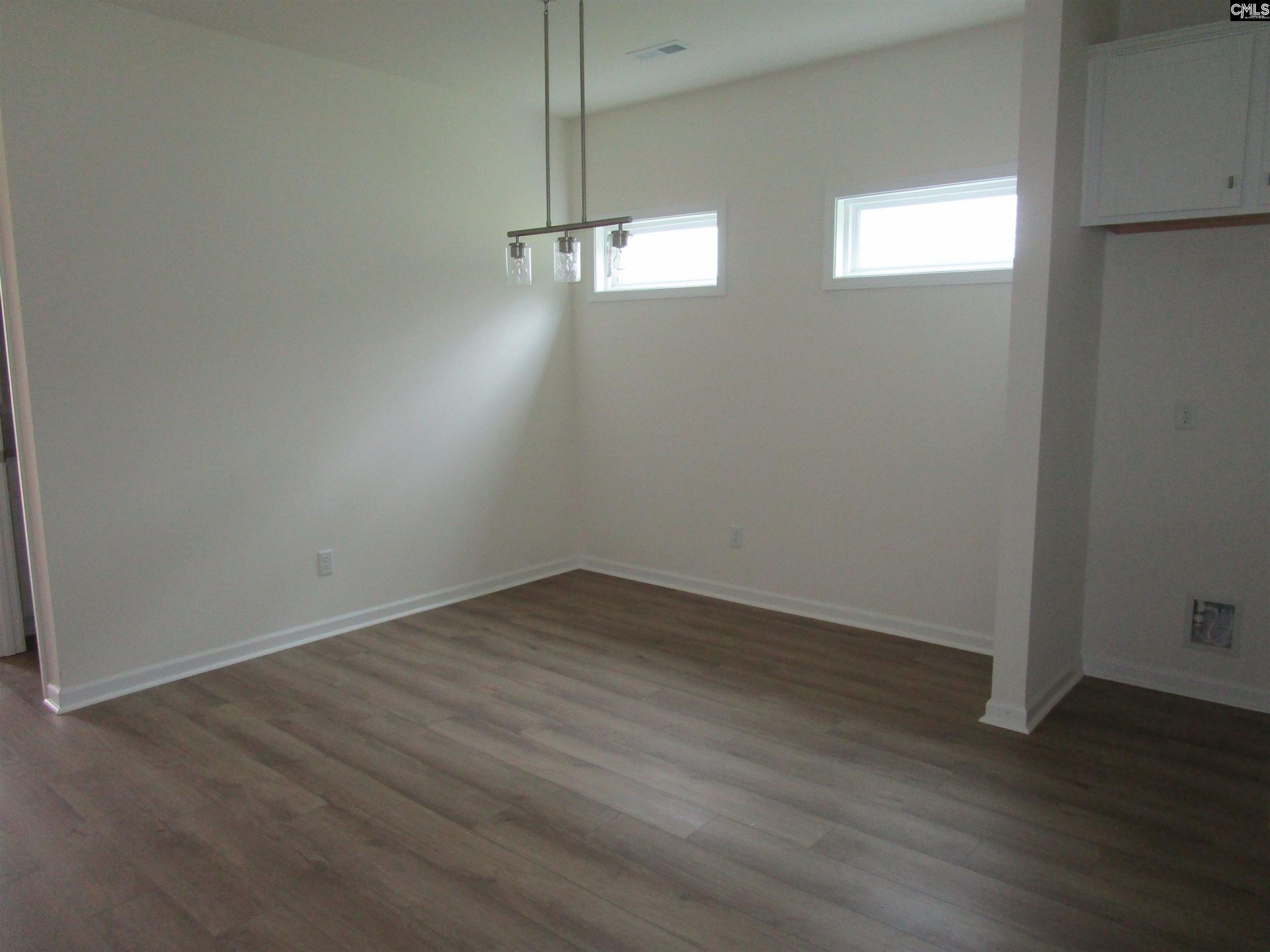 598 Griffon Drive Photo 8