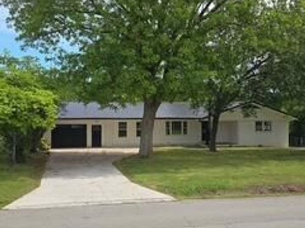 468 Cleveland Ave, Pikeville, TN 37367