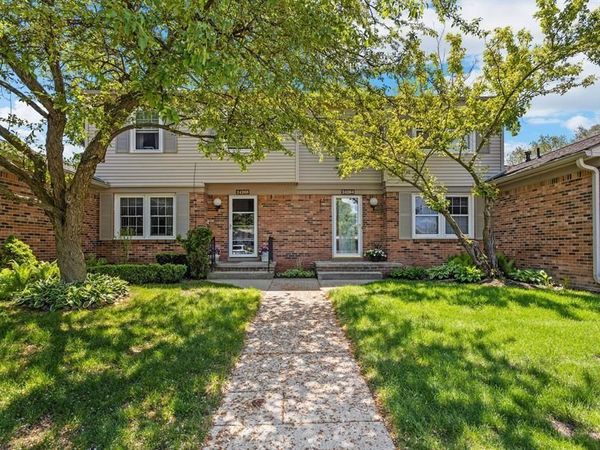 24264 Bashian Drive, Novi, MI 48375