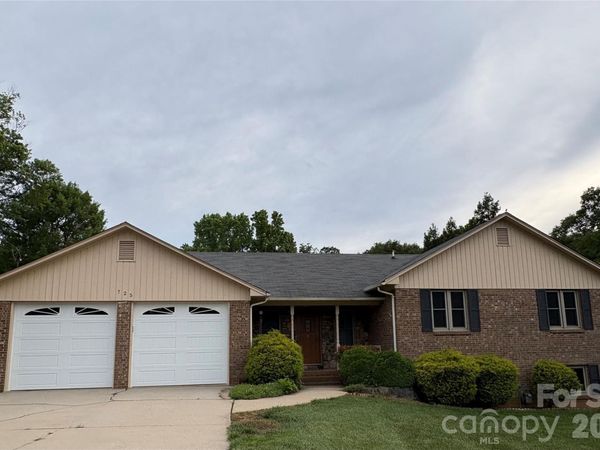 725 Sunridge Drive , Unit 18, Lincolnton, NC 28092