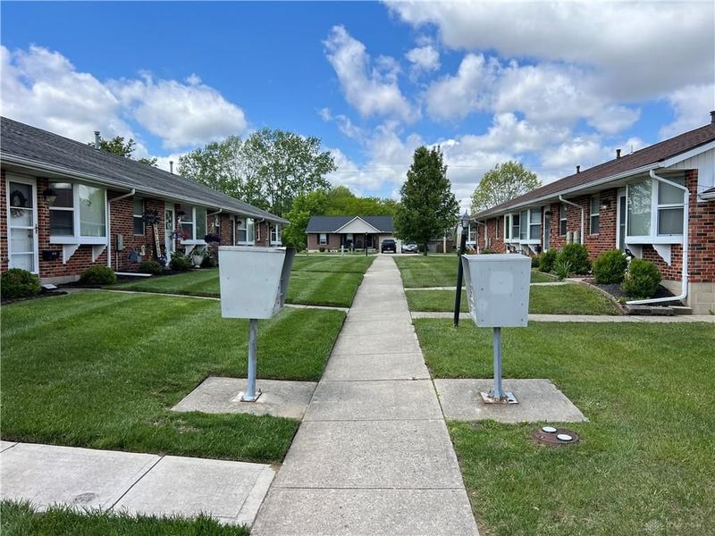 4512 E Ridgewood Road, Springfield, OH 45503 Photo 2