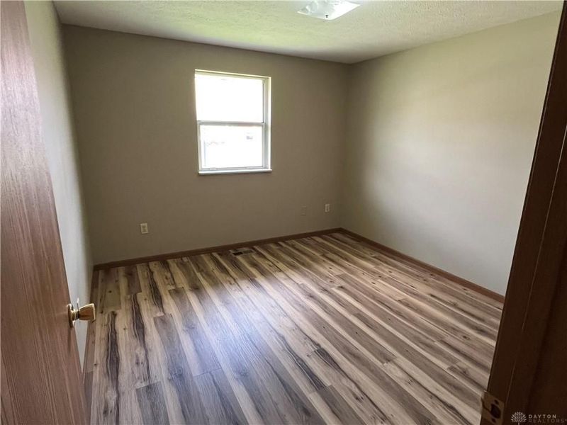 4512 E Ridgewood Road, Springfield, OH 45503 Photo 8