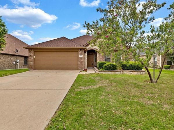 6027 Cedar Glen Drive , Grand Prairie, TX 75052