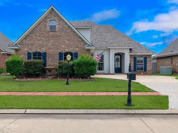 793 Dumaine Drive , Bossier City, LA 71111