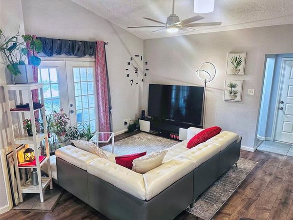 8545 Midpark Road, Unit 40, Dallas, TX 75240