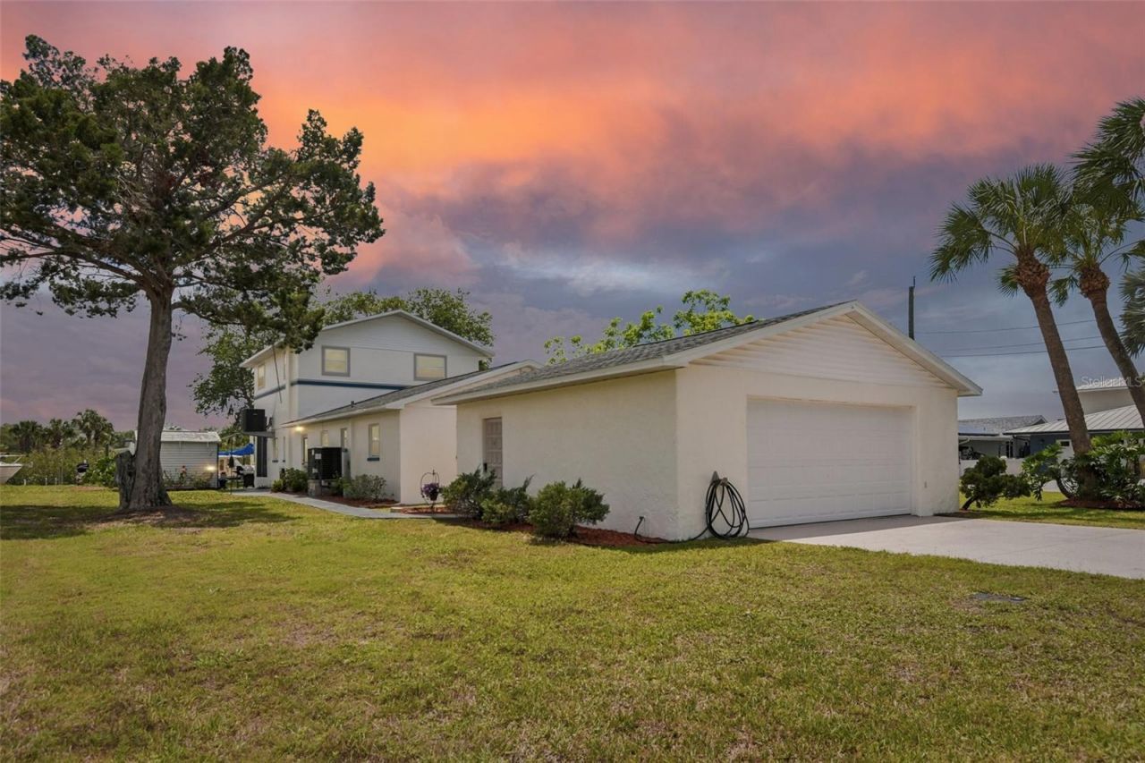 8212 Hayward Lane, Port Richey, FL 34668 Photo