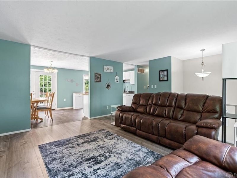 100 Wickham Farm Drive, Englewood, OH 45322 Photo 12