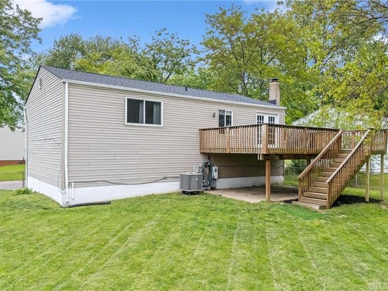 100 Wickham Farm Drive, Englewood, OH 45322 Photo 6