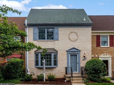 2225 N TUCKAHOE STREET, ARLINGTON, VA 22205