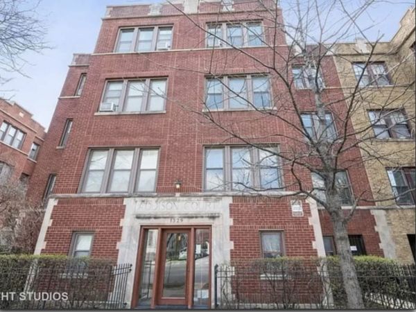 1329 W Addison Street , Unit 3A, Chicago, IL 60613