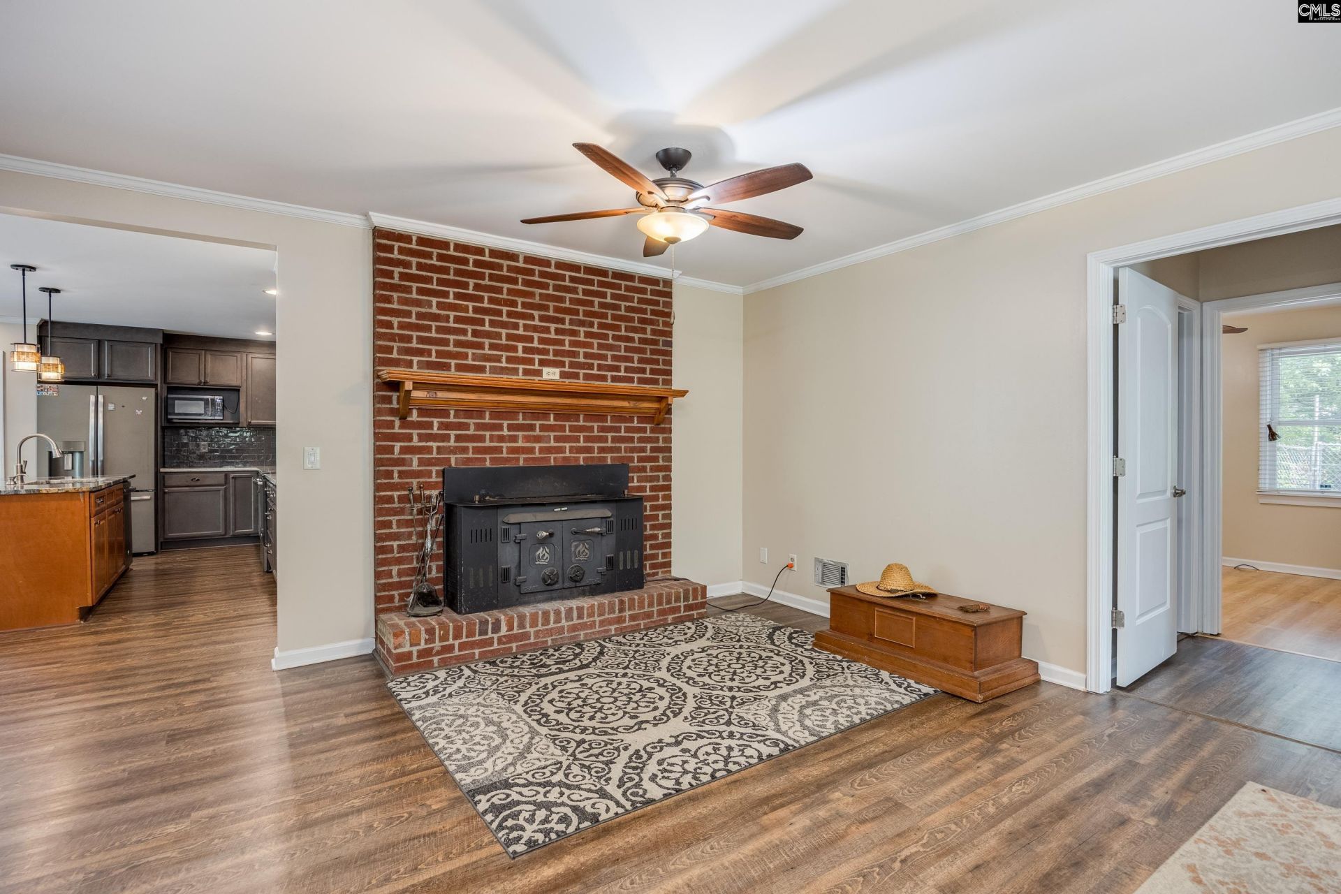 1571 Chestnut Road Photo 9