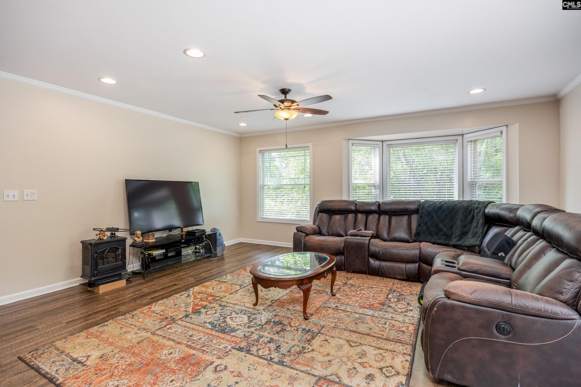 1571 Chestnut Road Photo 14