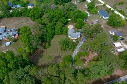 1571 Chestnut Road photo 4