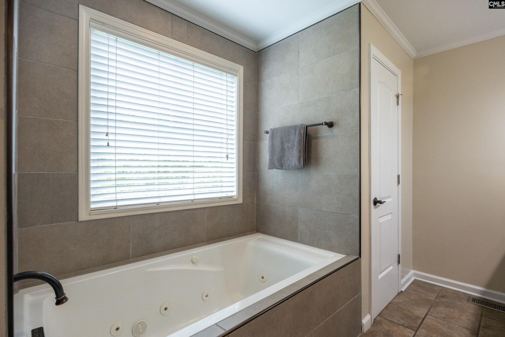 1571 Chestnut Road Photo 26