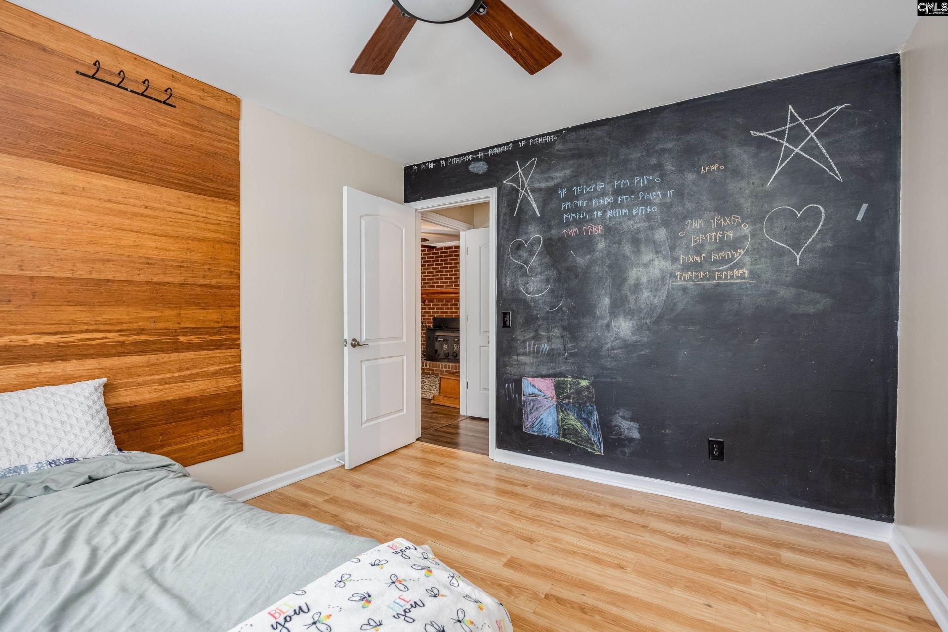 1571 Chestnut Road Photo 31