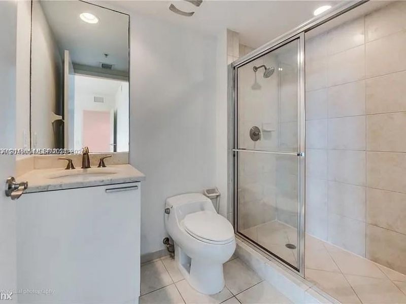 14951 Royal Oaks Ln , Unit 1908, North Miami, FL 33181 Photo