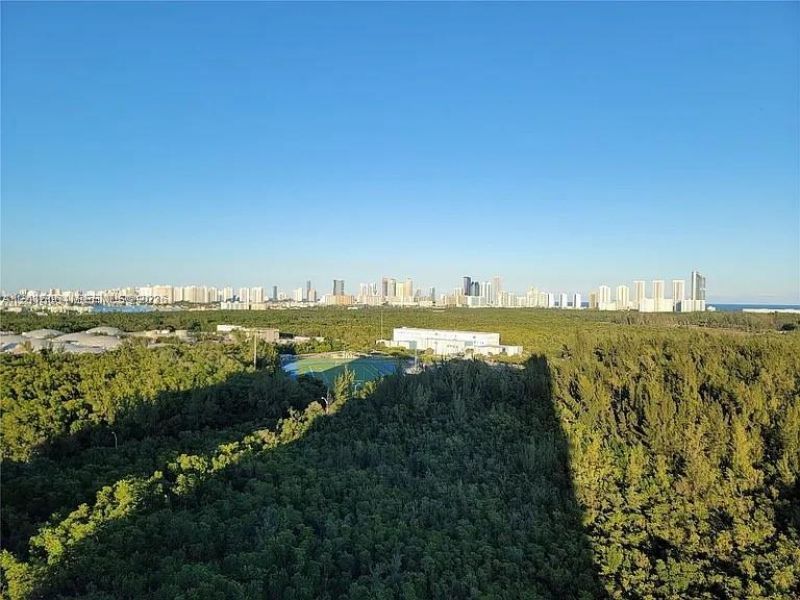 14951 Royal Oaks Ln , Unit 1908, North Miami, FL 33181 Photo