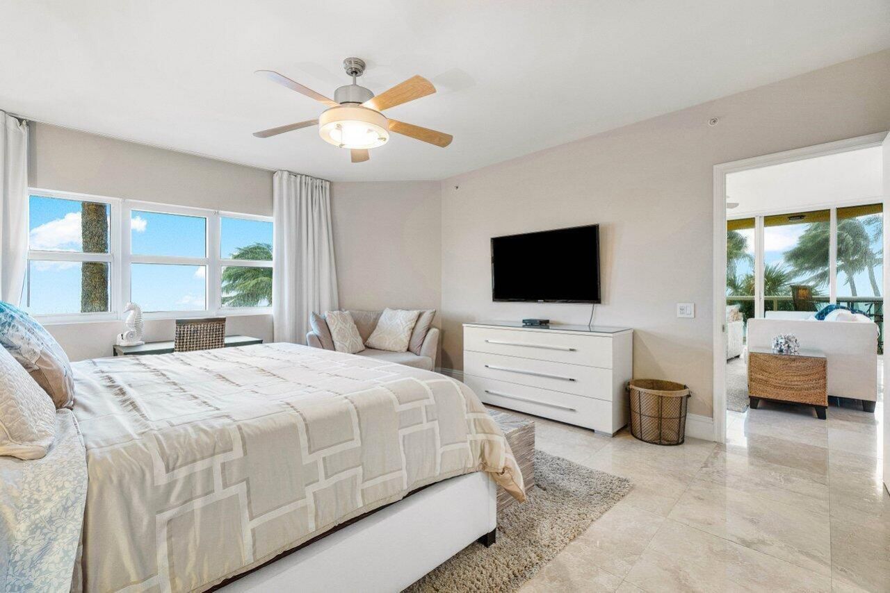 2650 Lake Shore Drive, Unit 206, Riviera Beach, FL 33404 Photo