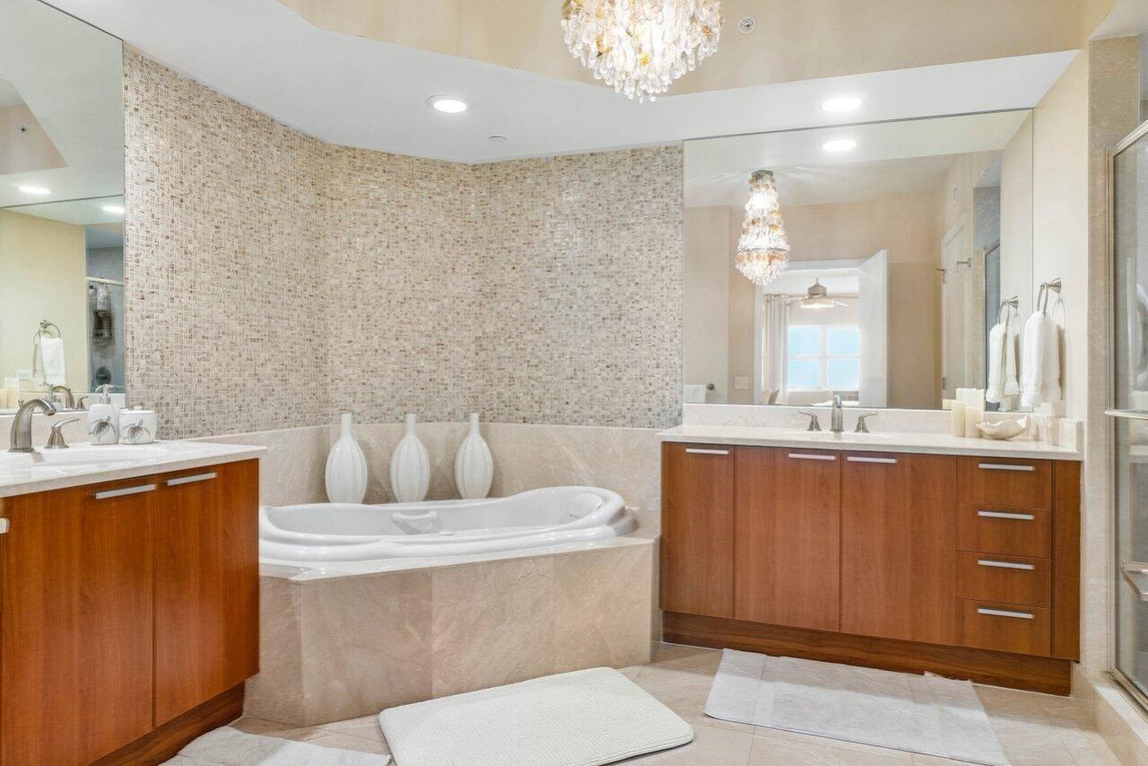 2650 Lake Shore Drive, Unit 206, Riviera Beach, FL 33404 Photo