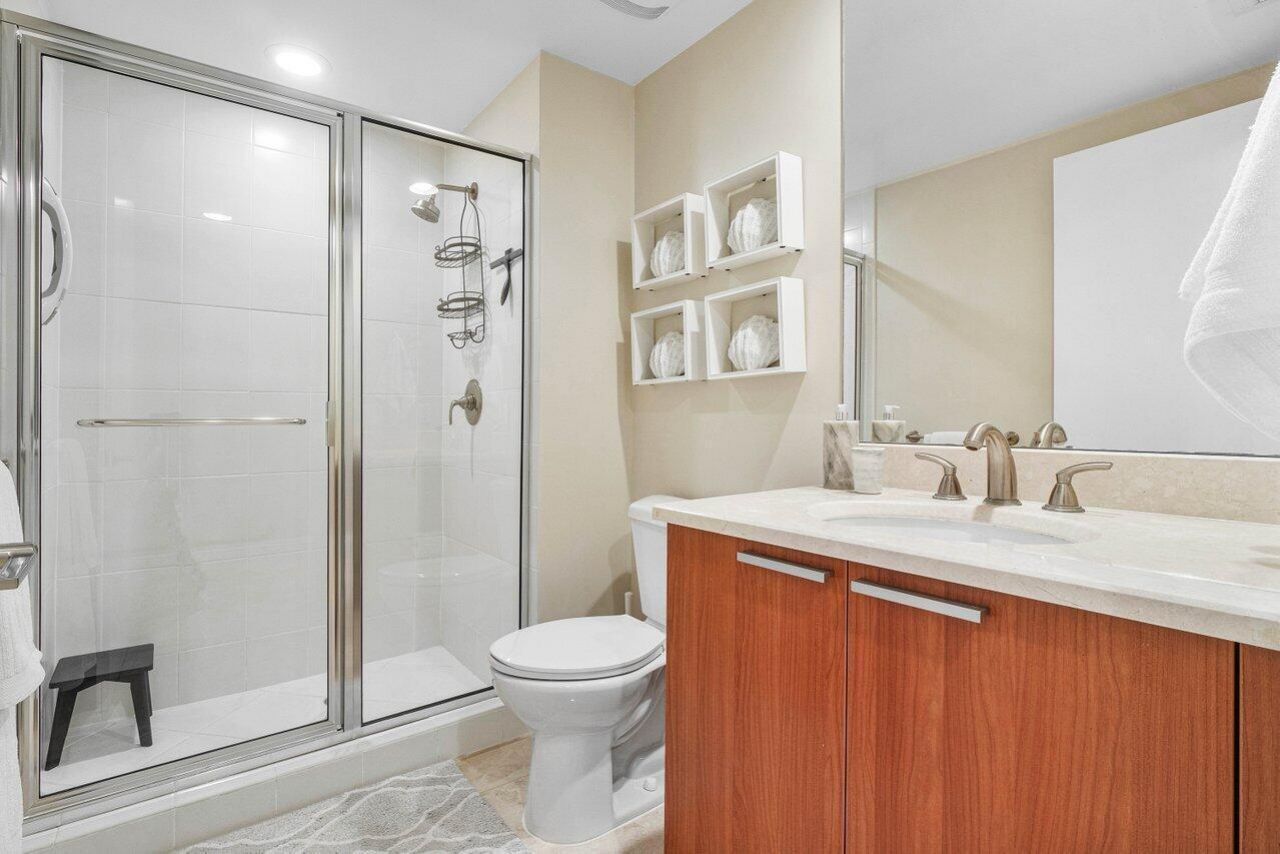 2650 Lake Shore Drive, Unit 206, Riviera Beach, FL 33404 Photo