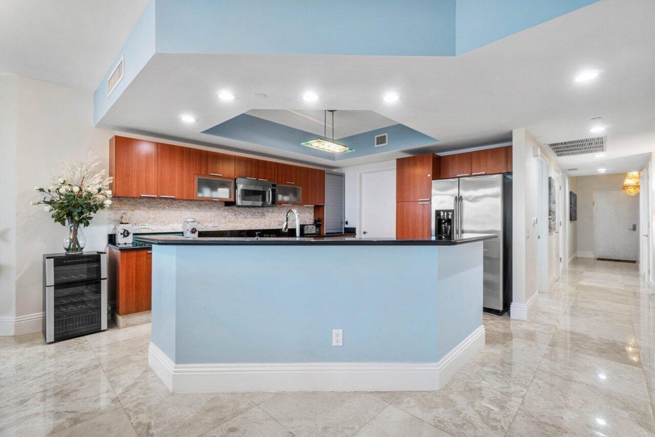 2650 Lake Shore Drive, Unit 206, Riviera Beach, FL 33404 Photo