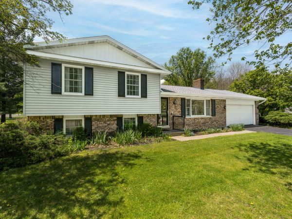 301 Sherman Drive, Marshall, MI 49068