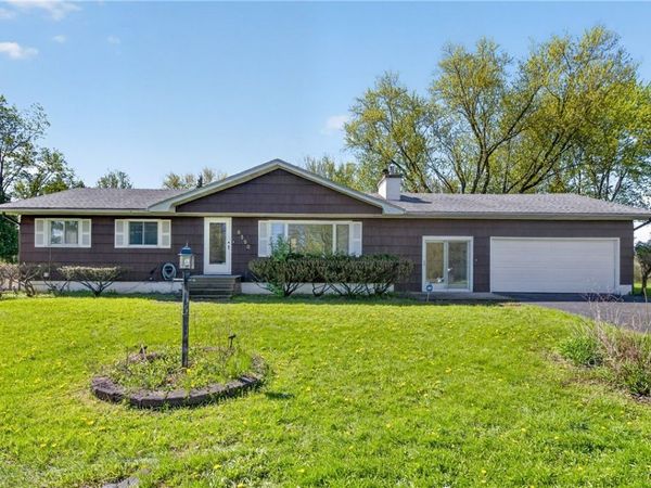 6590 Badgley Rd, East Syracuse, NY 13057