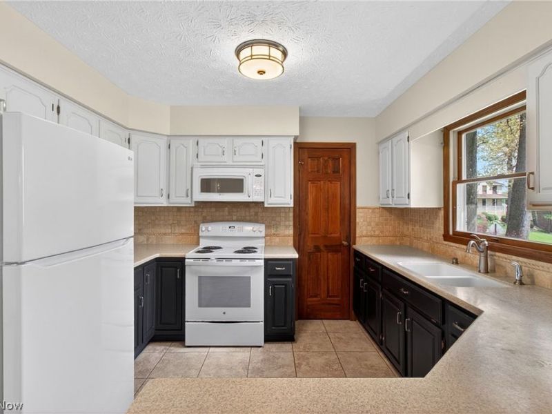 5346 Burlawn Street NW, Canton, OH 44708 Photo 12