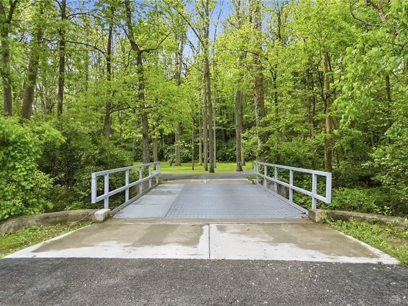 2780 E Spring Valley Pike, Washington Township, OH 45458 Photo 3
