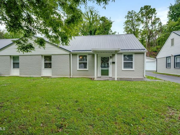 422 Sequoyah Drive, Kingsport, TN 37660
