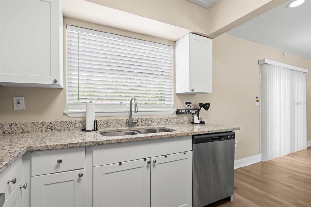 611 Pinewood Drive , Dunedin, FL 34698 Photo