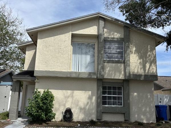 10307 PARKCREST DRIVE , TAMPA, FL 33624