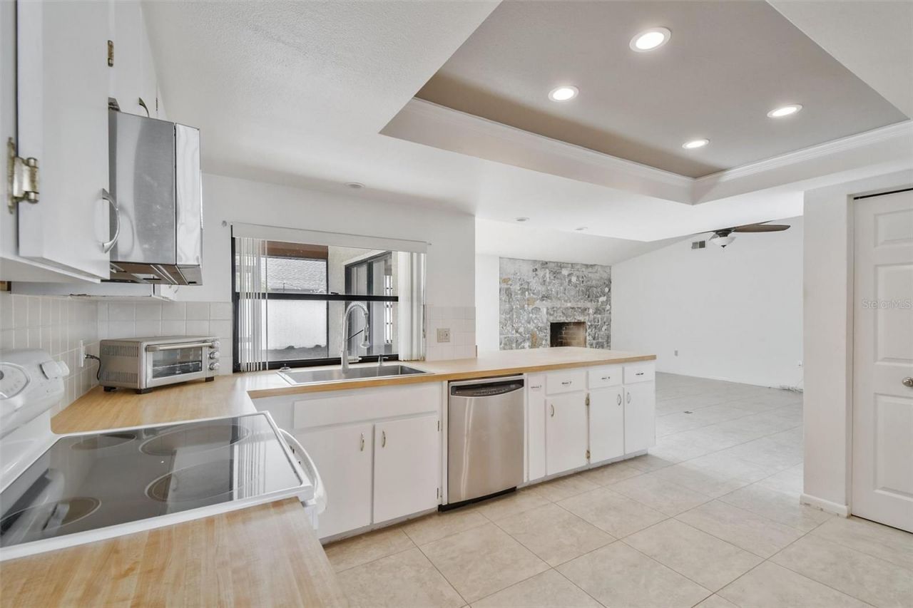 4422 Tall Oak Lane, New Port Richey, FL 34653 Photo