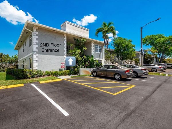 430 NE 210th Cir Ter , Unit 201-3, Miami, FL 33179