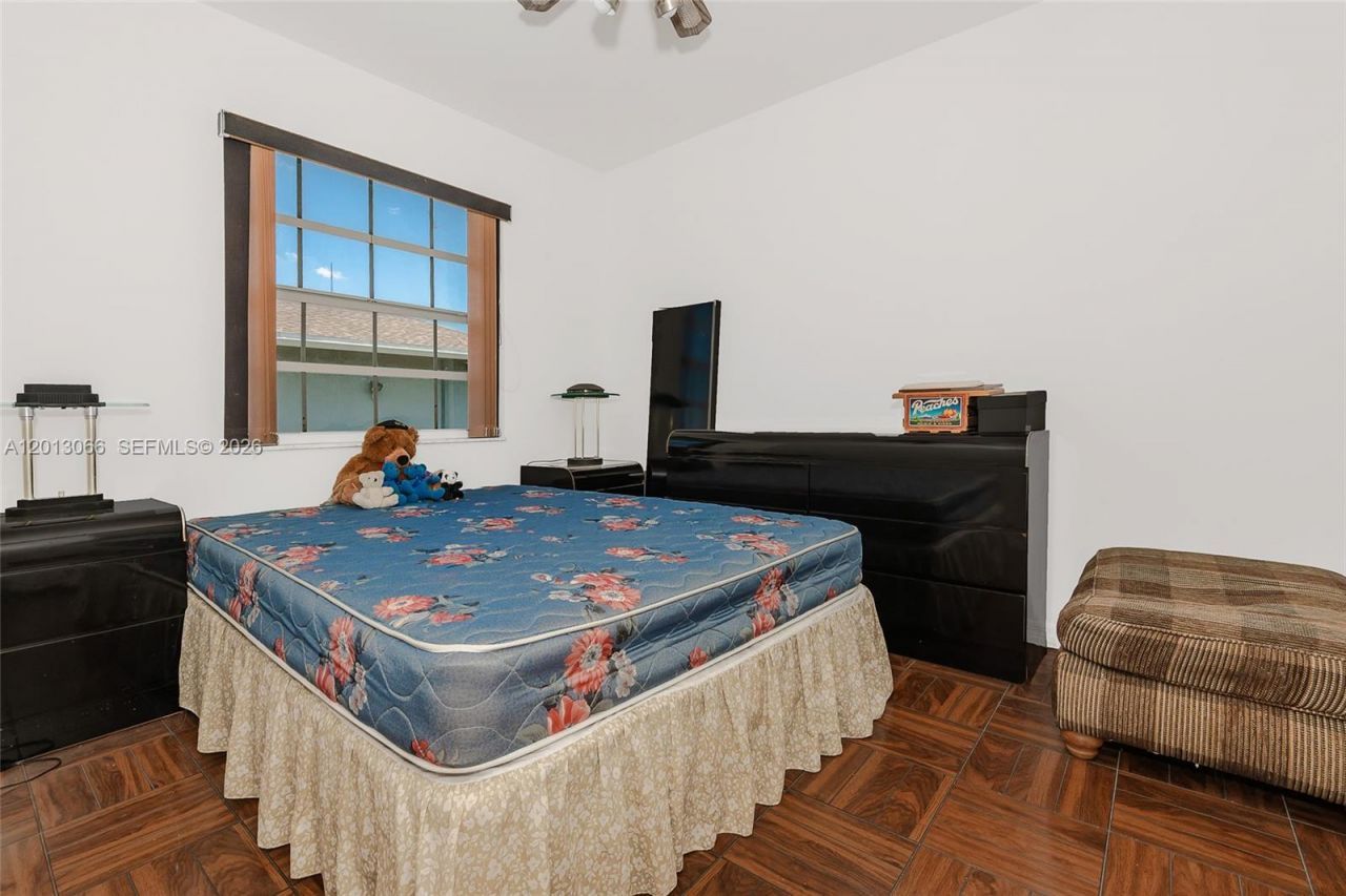 430 NE 210th Cir Ter , Unit 201-3, Miami, FL 33179 Photo