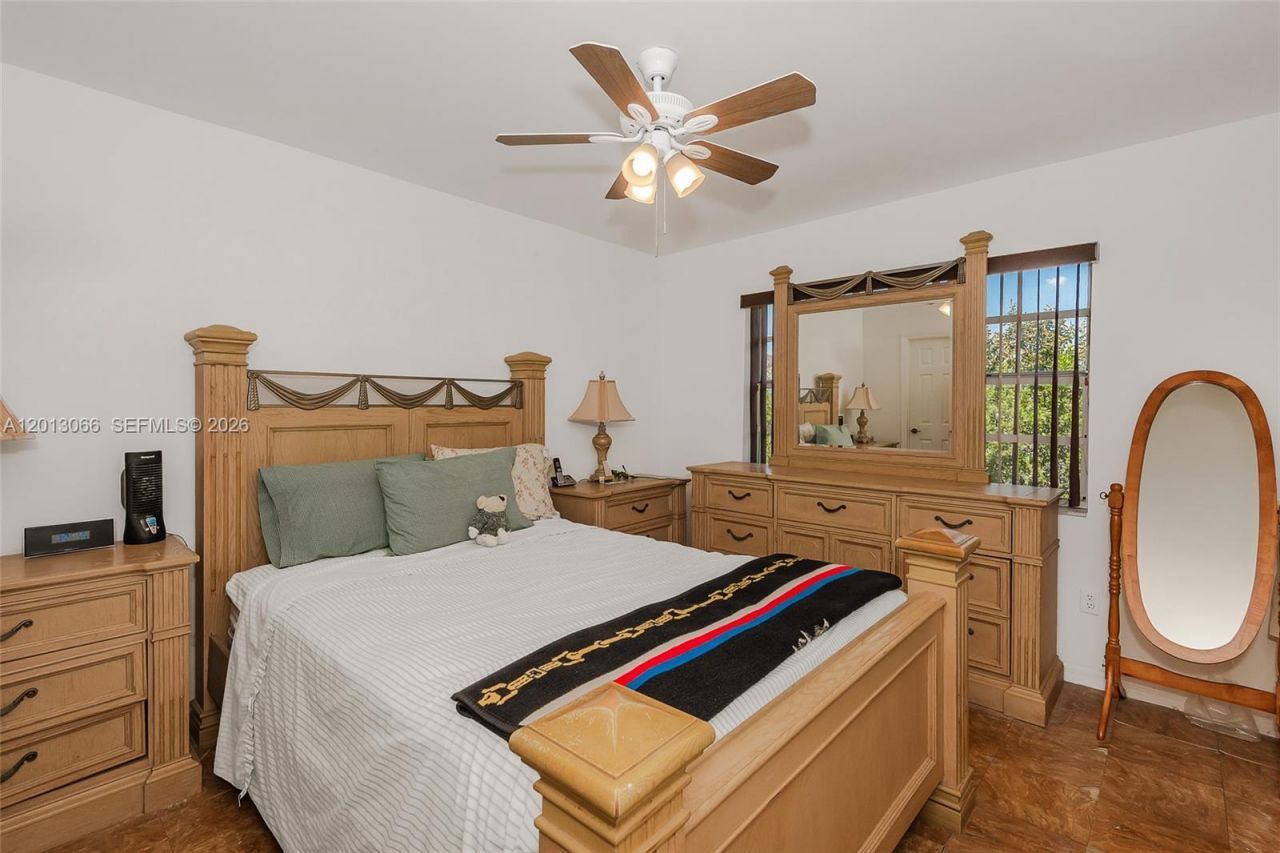 430 NE 210th Cir Ter , Unit 201-3, Miami, FL 33179 Photo