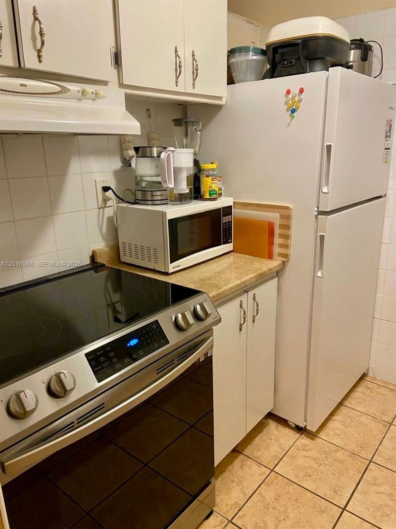 15610 NE 6th Ave , Unit 32D, Miami, FL 33162 Photo
