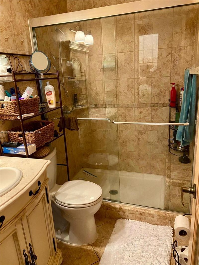 15610 NE 6th Ave , Unit 32D, Miami, FL 33162 Photo