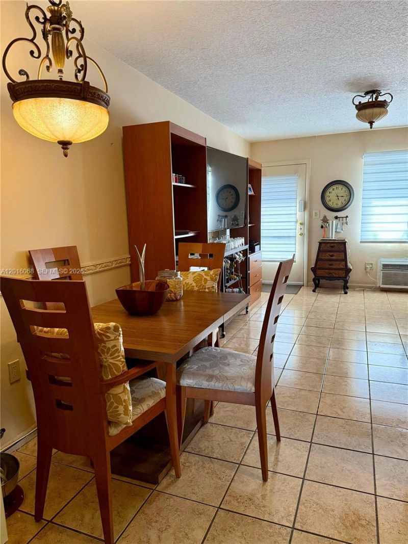 15610 NE 6th Ave , Unit 32D, Miami, FL 33162 Photo