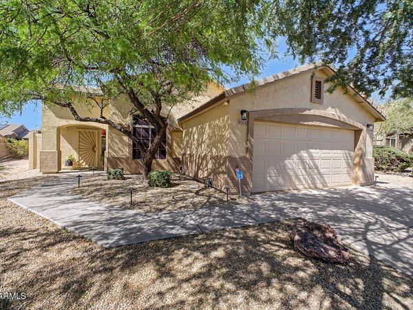 9004 E HILLVIEW Street, Mesa, AZ 85207
