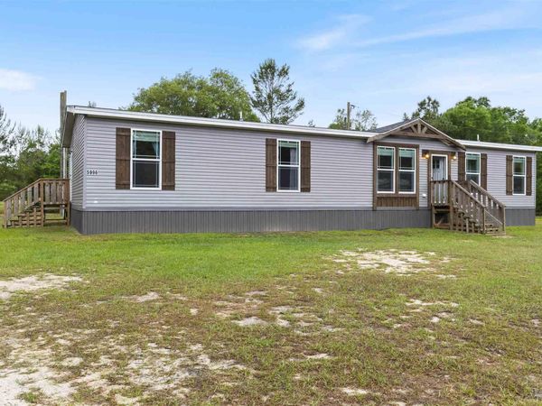 5996 Ruth Ave, Milton, FL 32583