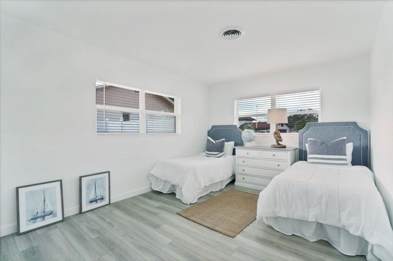76 W Fairview W W, Tequesta, FL 33469 Photo