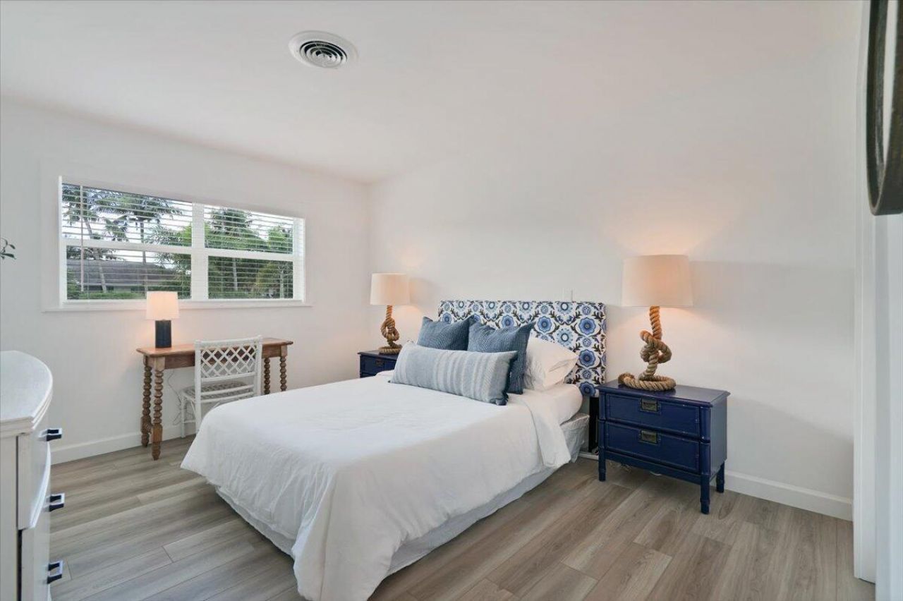 76 W Fairview W W, Tequesta, FL 33469 Photo