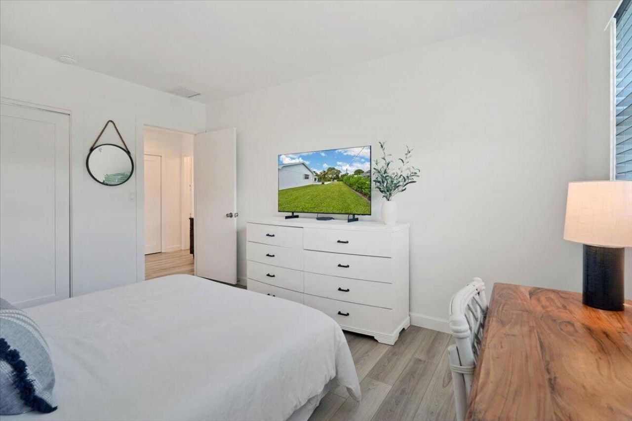 76 W Fairview W W, Tequesta, FL 33469 Photo