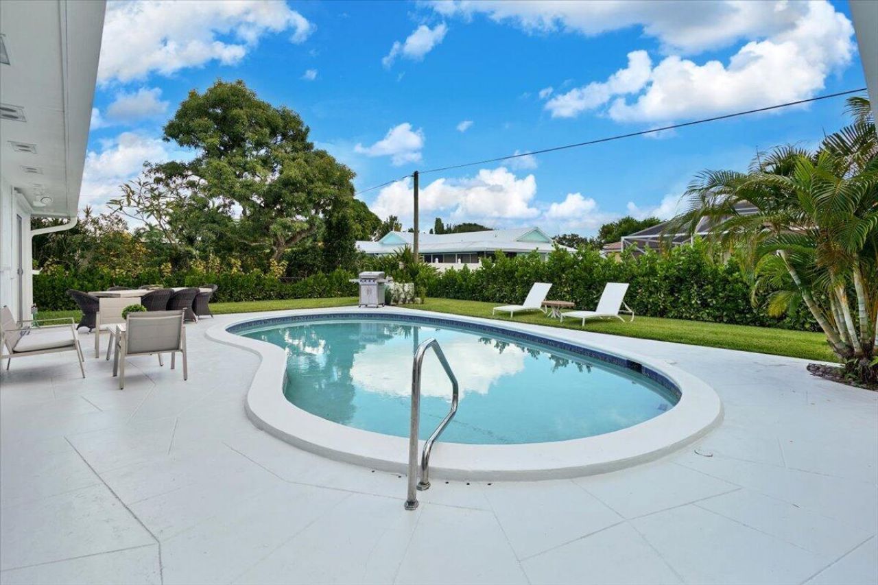 76 W Fairview W W, Tequesta, FL 33469 Photo