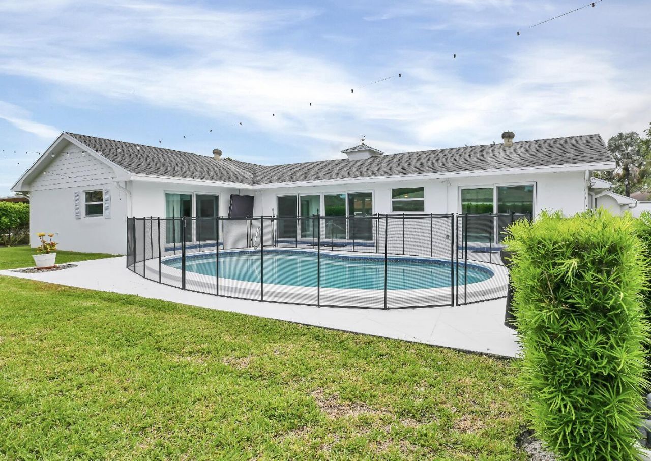 76 W Fairview W W, Tequesta, FL 33469 Photo